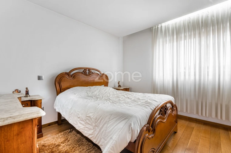 Moradia T4 para Venda em Ronfe Foto 7