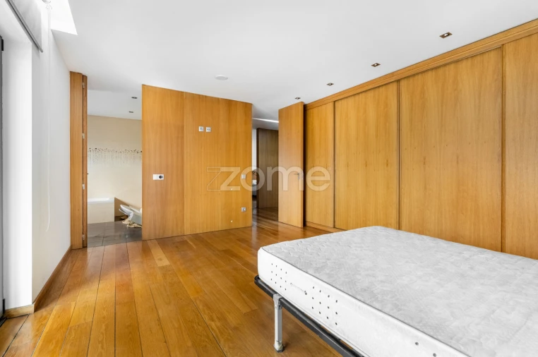 Moradia T4 para Venda em Ronfe Foto 17