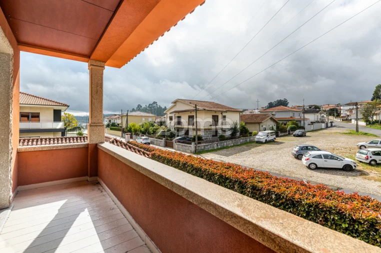 Moradia T4 para Venda em Ronfe Foto 19