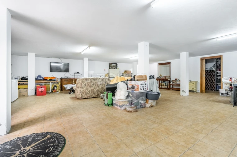 Moradia T4 para Venda em Ronfe Foto 25