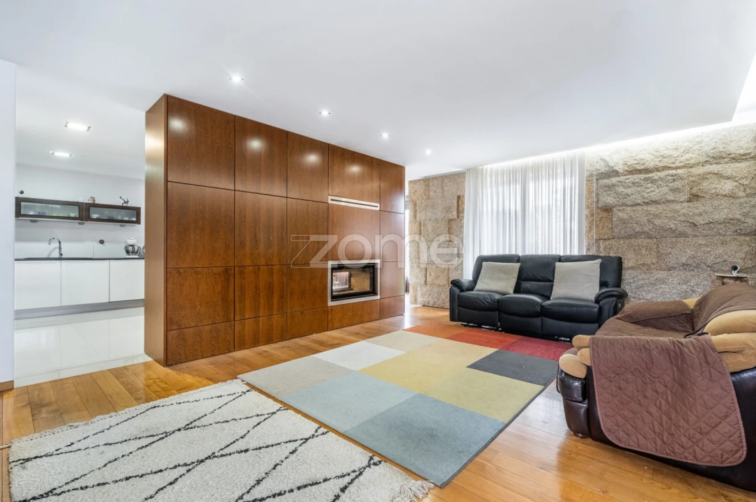 Moradia T4 para Venda em Ronfe Foto 35