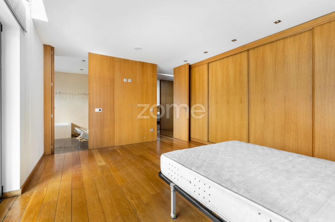 Moradia T4 para Venda em Ronfe Foto 17