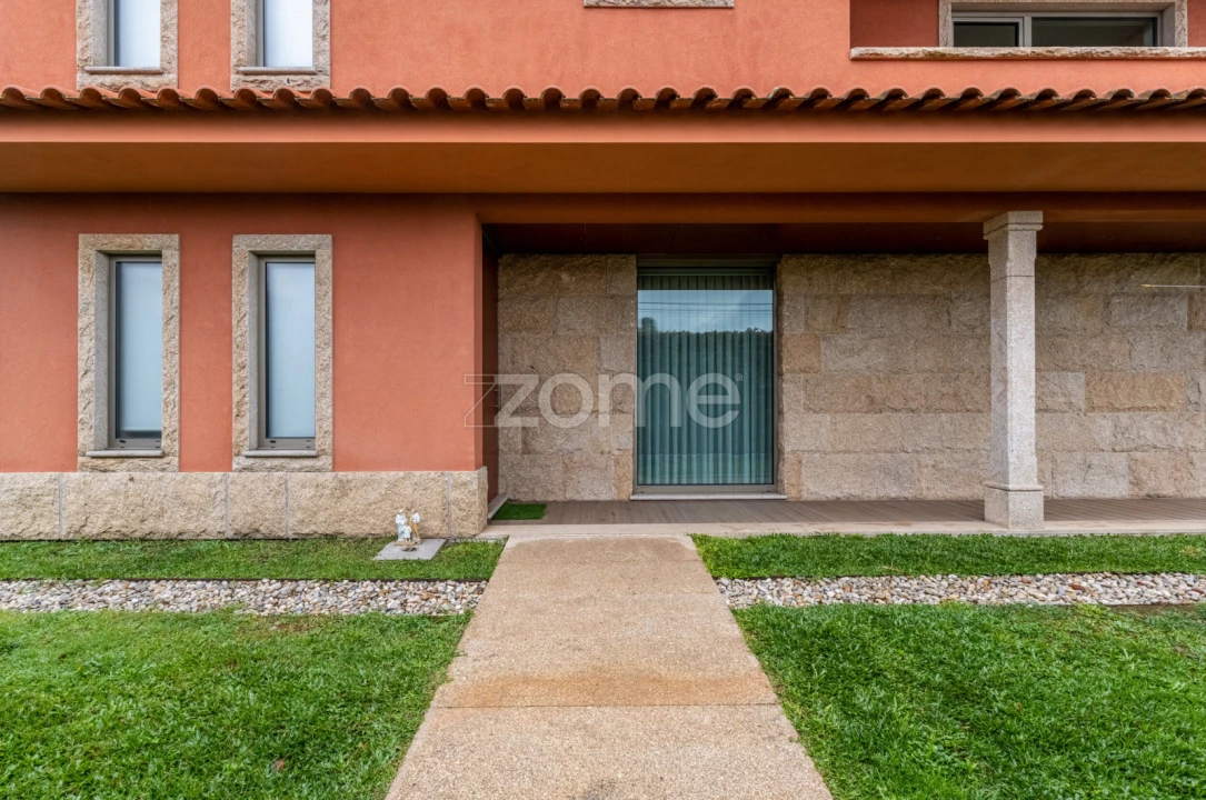 Moradia T4 para Venda em Ronfe Foto 30