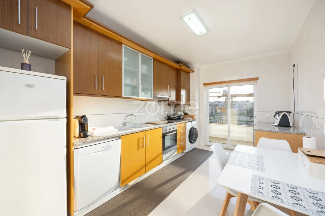 Apartamento T2 para Venda em Leiria, Pousos, Barreira e Cortes Foto 15