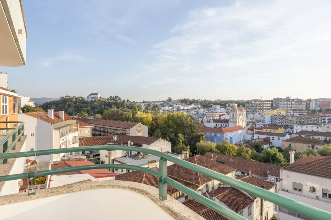 Apartamento T2 para Venda em Leiria, Pousos, Barreira e Cortes Foto 34