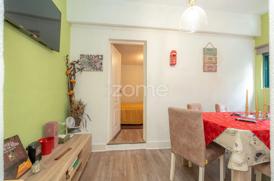 Moradia T2 para Venda em Santo Antonio dos Olivais Foto 27