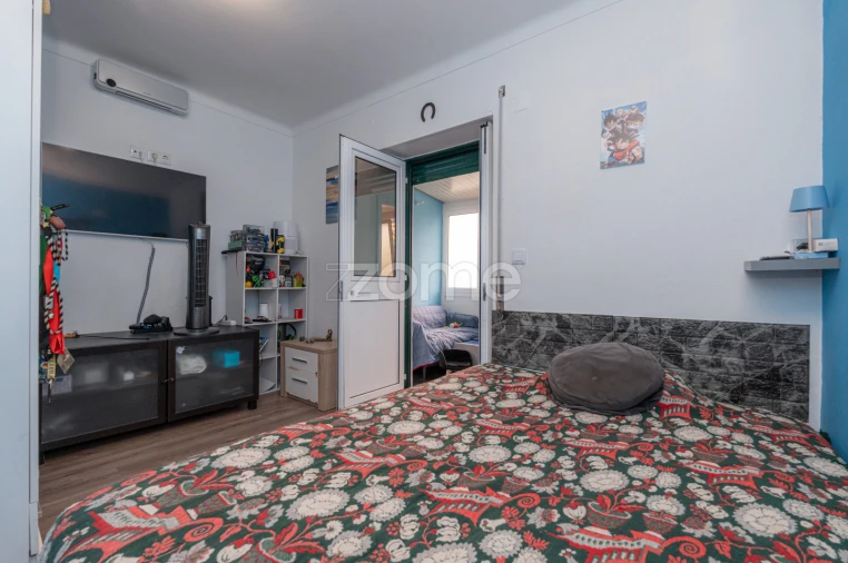 Moradia T2 para Venda em Santo Antonio dos Olivais Foto 10