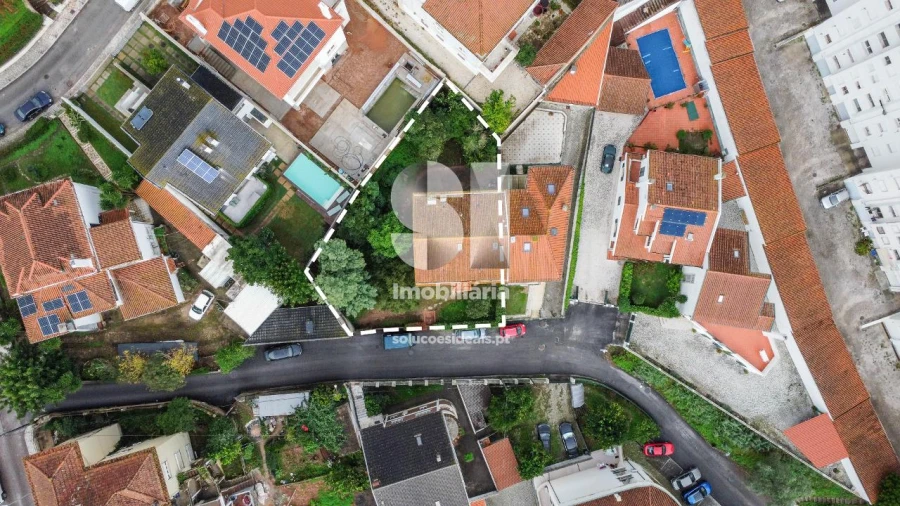 Moradia T5 para Venda em Santo Antonio dos Olivais Foto 3