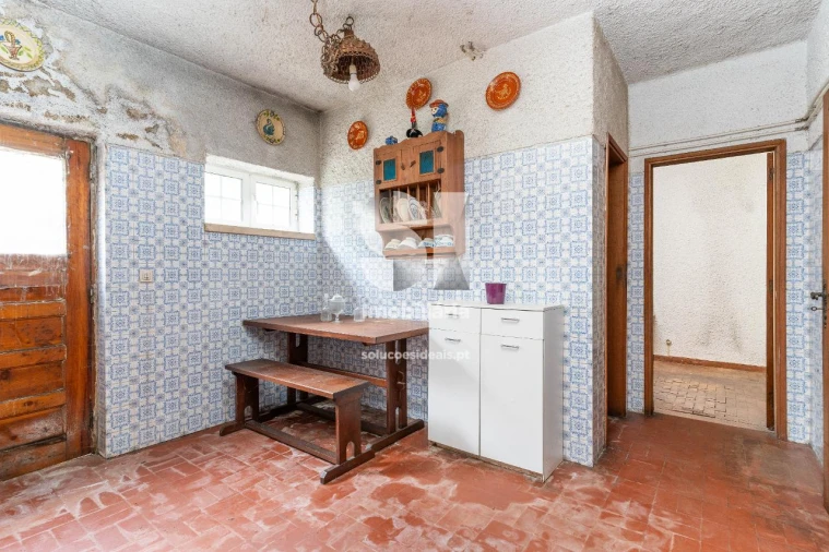 Moradia T5 para Venda em Santo Antonio dos Olivais Foto 15