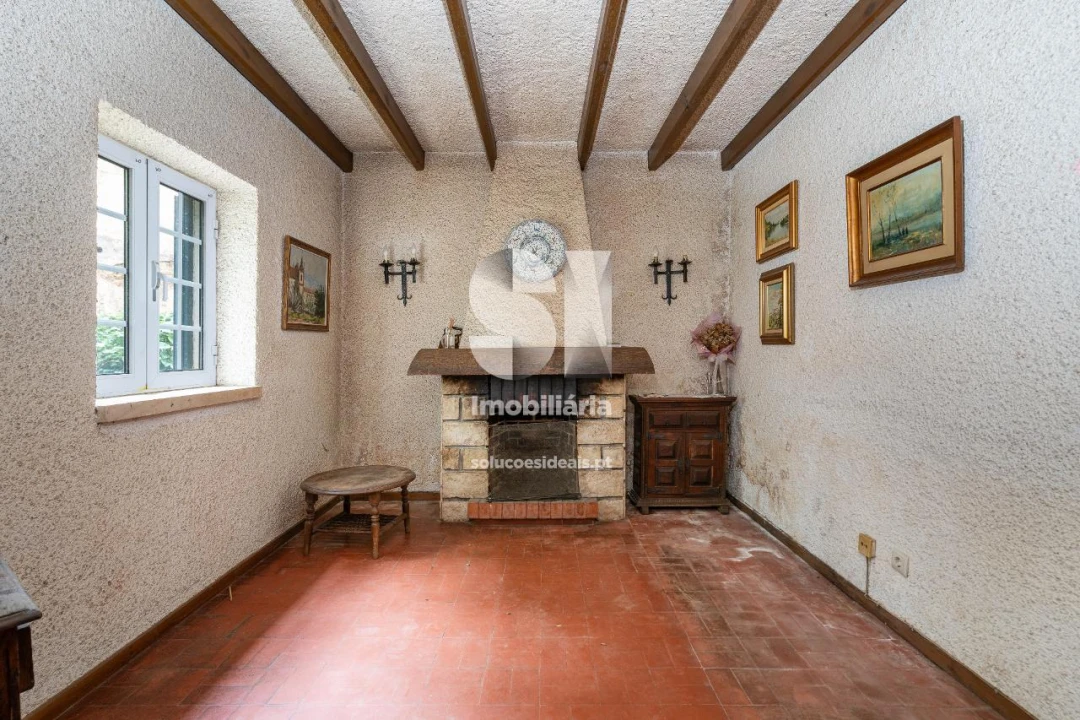 Moradia T5 para Venda em Santo Antonio dos Olivais Foto 12