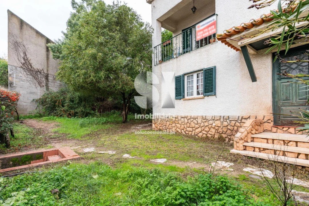 Moradia T5 para Venda em Santo Antonio dos Olivais Foto 7