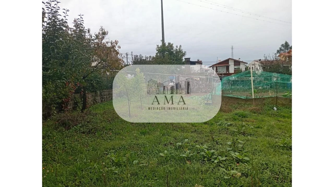 Terreno para Venda em Macieira de Sarnes Foto 1