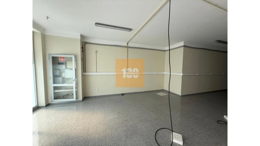 Negócio para Venda em Cedofeita, Santo Ildefonso, Sé, Miragaia, São Nicolau e Vitória Foto 3