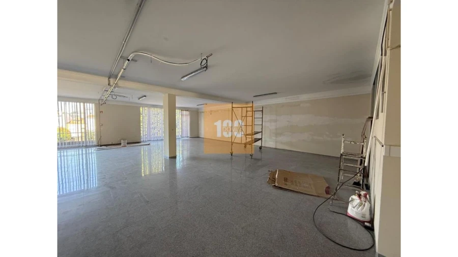 Negócio para Venda em Cedofeita, Santo Ildefonso, Sé, Miragaia, São Nicolau e Vitória Foto 1