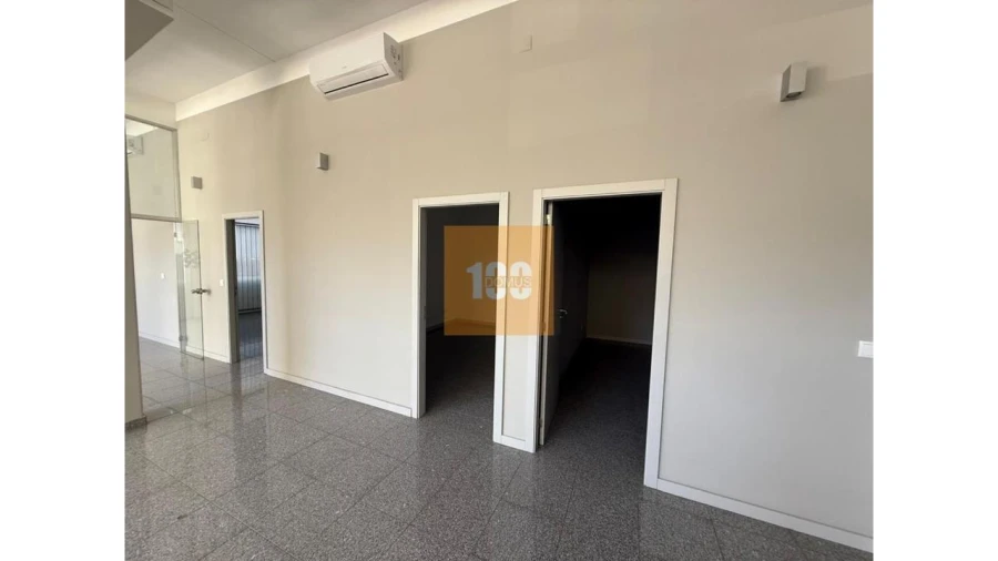 Negócio para Venda em Cedofeita, Santo Ildefonso, Sé, Miragaia, São Nicolau e Vitória Foto 13