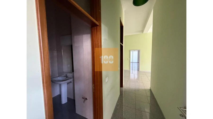 Negócio para Venda em Cedofeita, Santo Ildefonso, Sé, Miragaia, São Nicolau e Vitória Foto 16