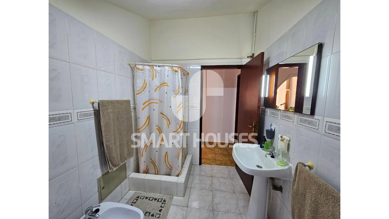 Apartamento T2 para Arrendamento em Sarzedo Foto 11