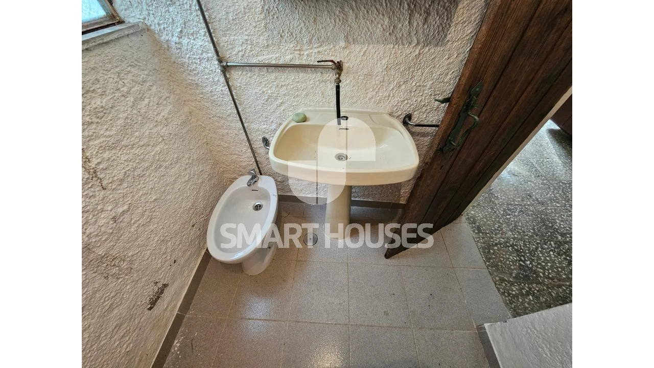 Moradia T1 para Venda em Secarias Foto 13