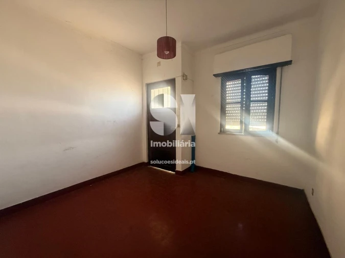 Moradia T4 para Venda em Almalagues Foto 7