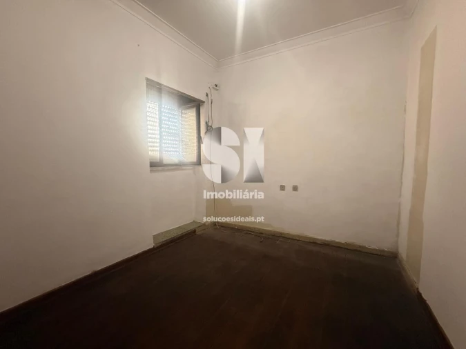 Moradia T4 para Venda em Almalagues Foto 18