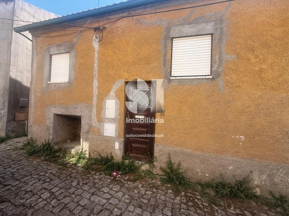 Moradia T4 para Venda em Almalagues Foto 1