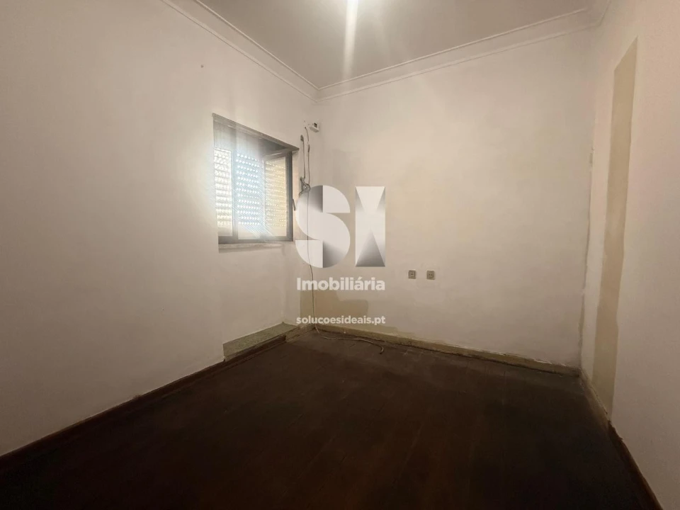 Moradia T4 para Venda em Almalagues Foto 18