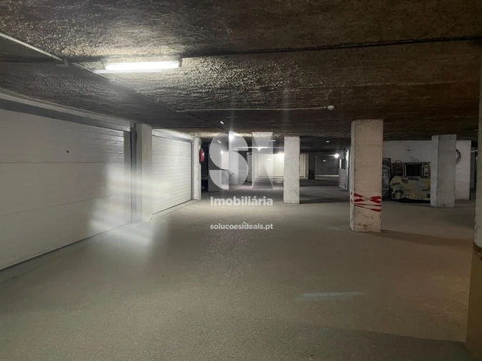 Garagem para Venda em Eiras e São Paulo de Frades Foto 4