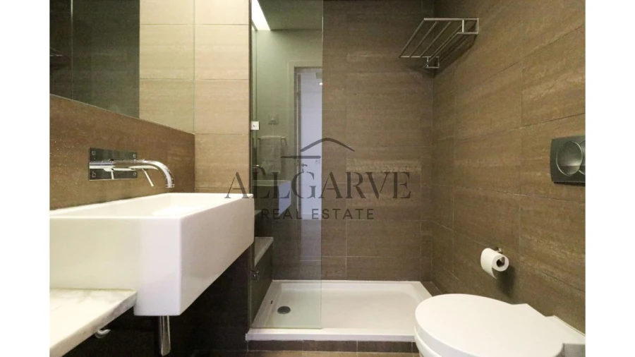 Apartamento T1 para Venda em Monchique Foto 11