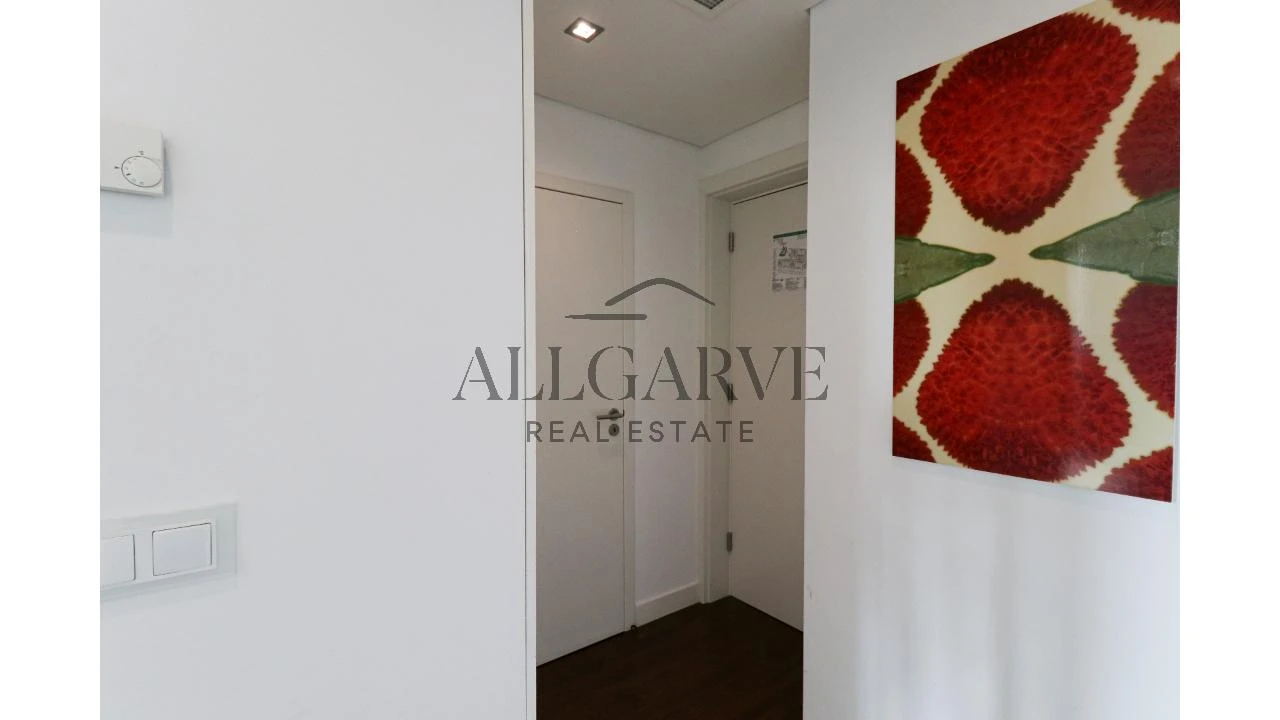 Apartamento T1 para Venda em Monchique Foto 2