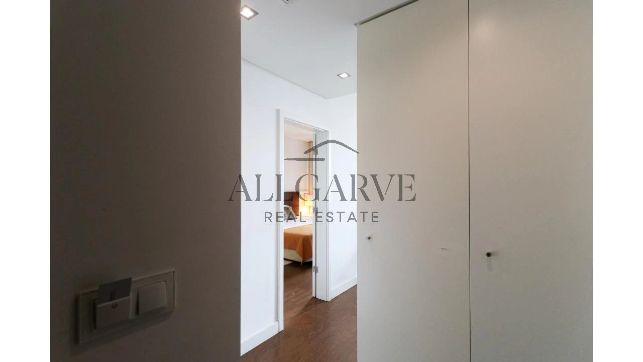 Apartamento T1 para Venda em Monchique Foto 12