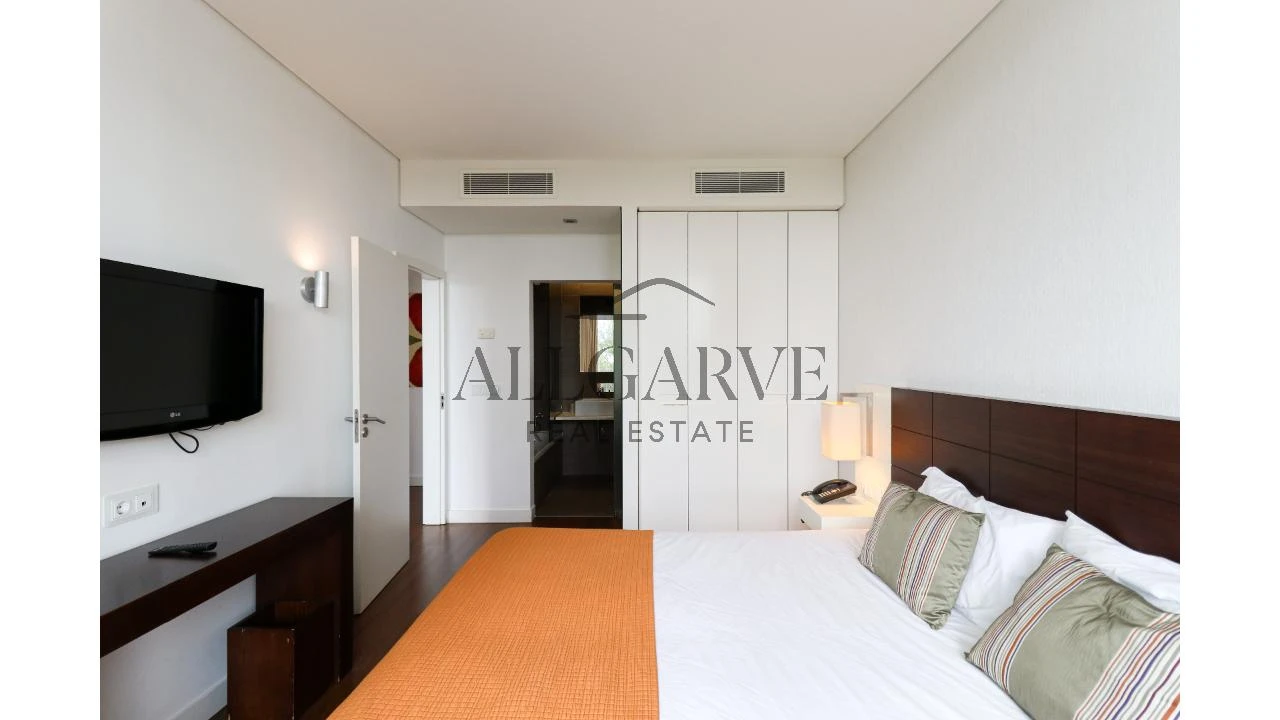 Apartamento T1 para Venda em Monchique Foto 16