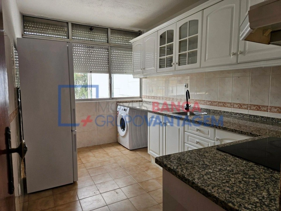 Apartamento T2 para Venda em Corroios Foto 11