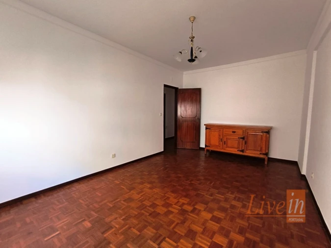 Apartamento T2 para Arrendamento em Ericeira Foto 6