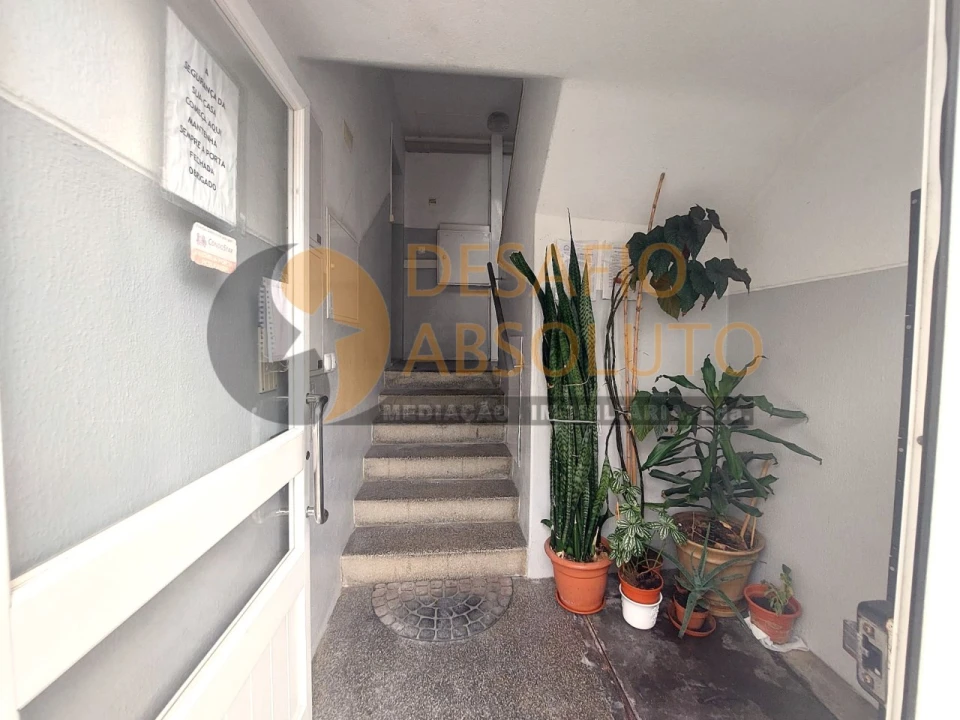 Apartamento T3 para Venda em Laranjeiro e Feijó Foto 18