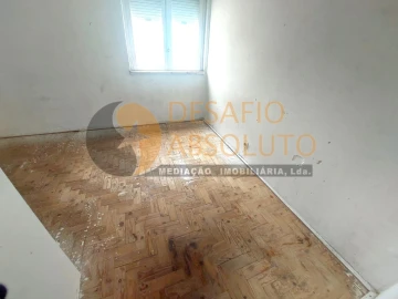 Apartamento T3 para Venda em Laranjeiro e Feijó