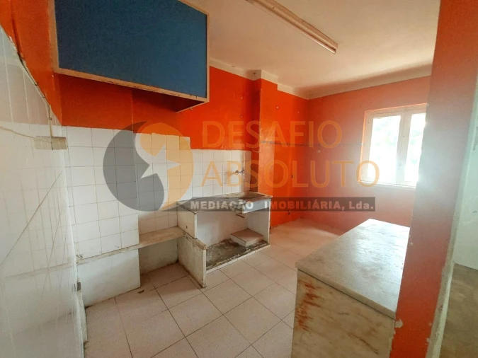 Apartamento T3 para Venda em Laranjeiro e Feijó Foto 6