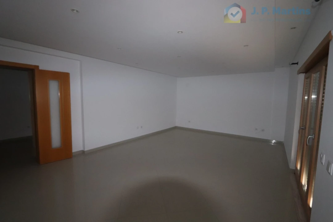 Apartamento T4 para Venda em Pinhal Novo Foto 5