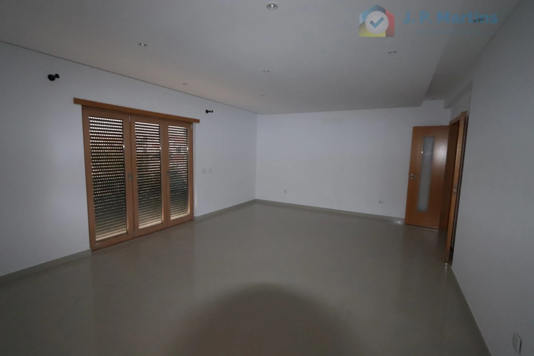 Apartamento T4 para Venda em Pinhal Novo Foto 6