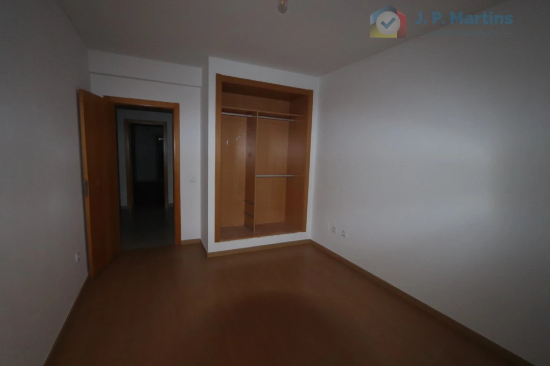 Apartamento T4 para Venda em Pinhal Novo Foto 8