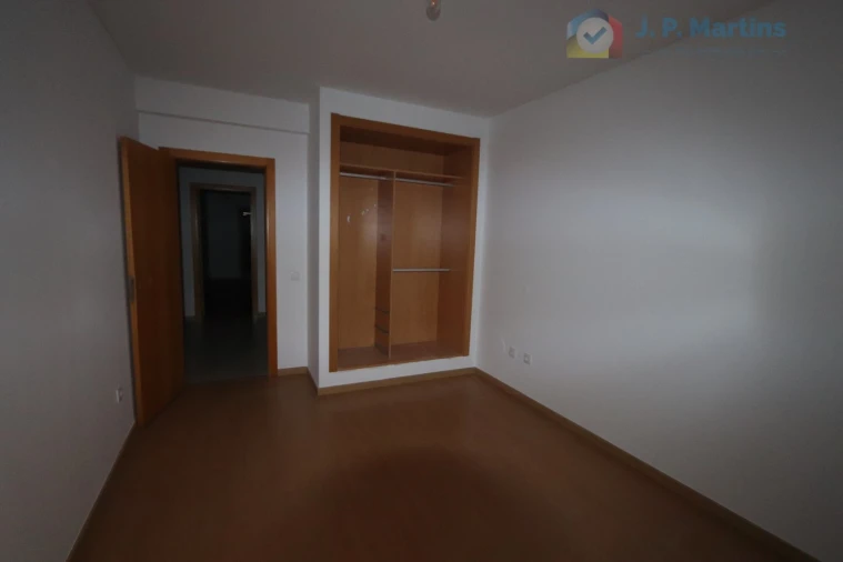 Apartamento T4 para Venda em Pinhal Novo Foto 8