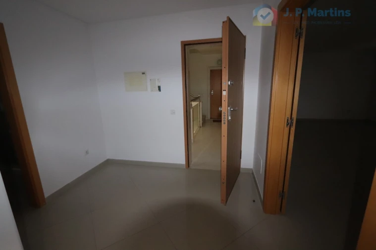 Apartamento T4 para Venda em Pinhal Novo Foto 22