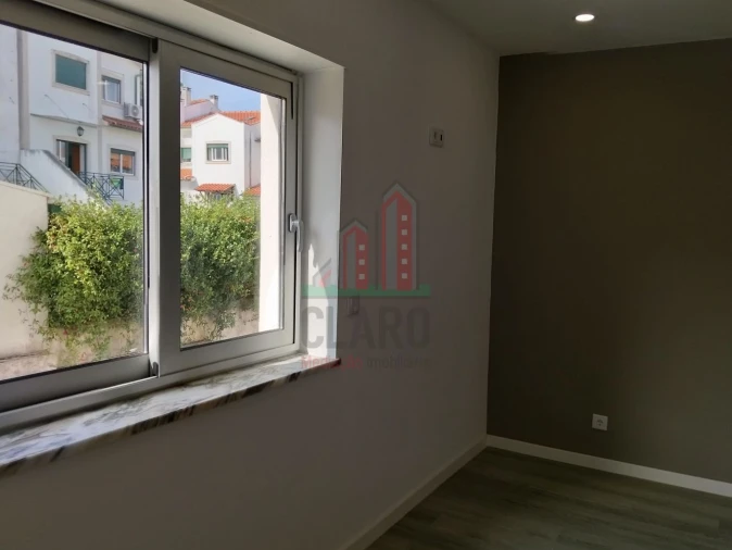 Apartamento T3 para Venda em Santa Clara e Castelo Viegas Foto 14