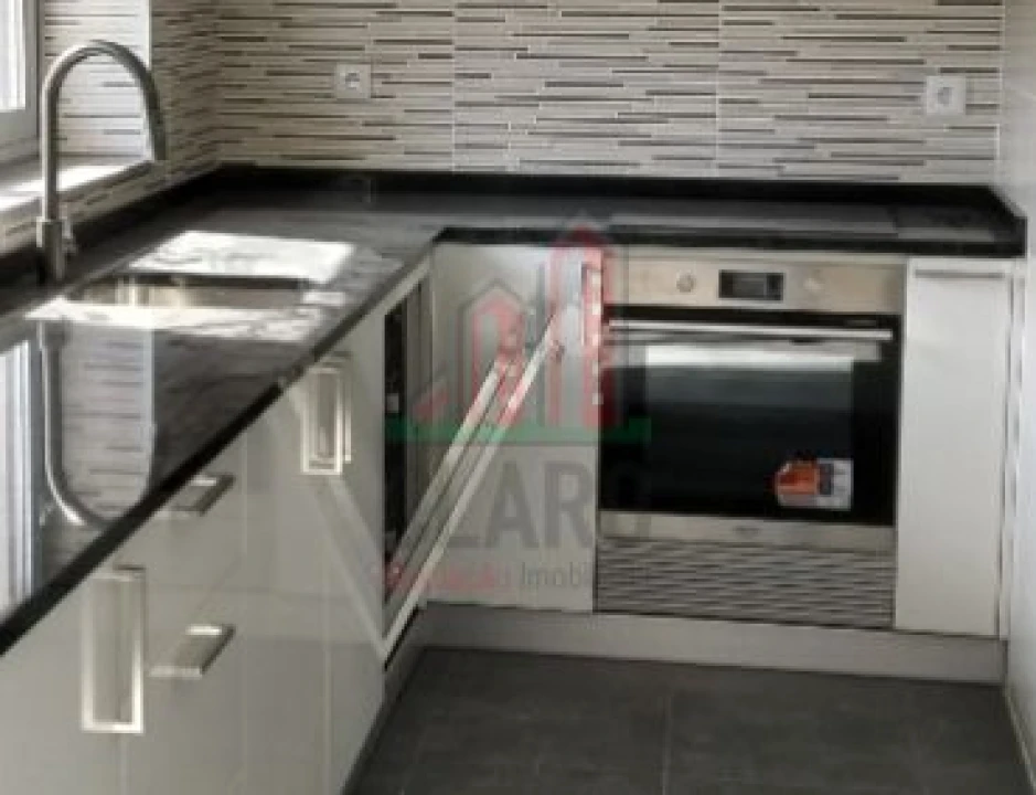 Apartamento T3 para Venda em Santa Clara e Castelo Viegas Foto 7