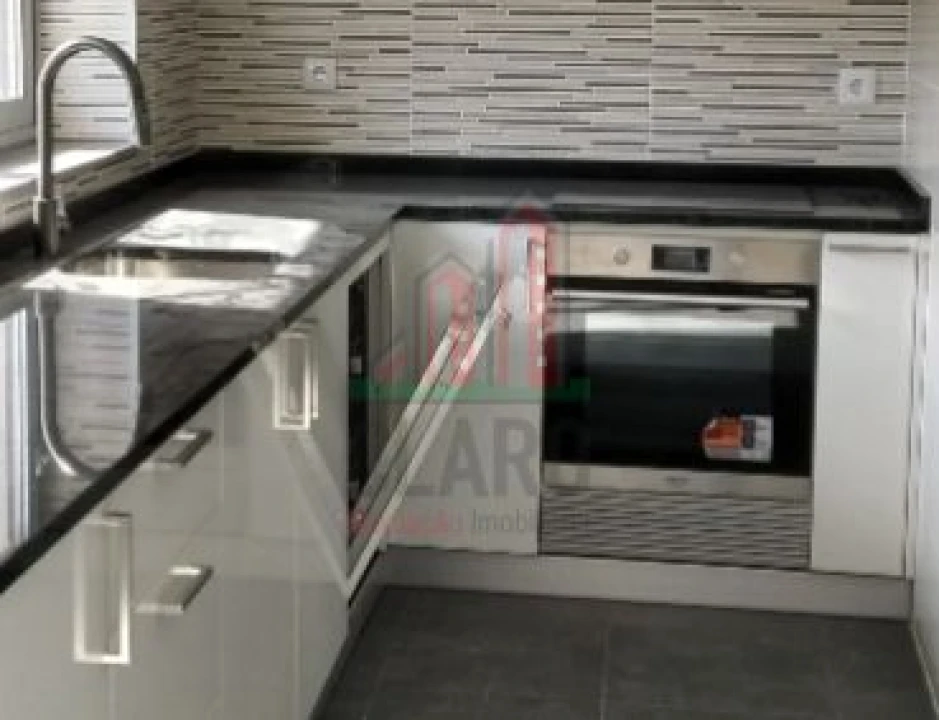 Apartamento T3 para Venda em Santa Clara e Castelo Viegas Foto 6