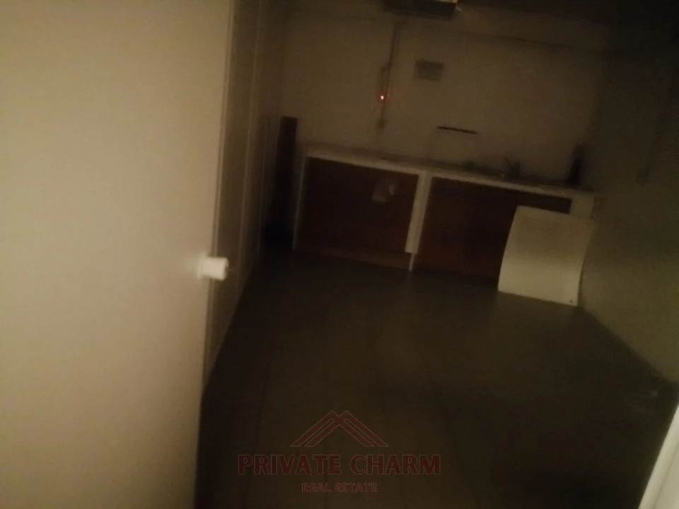 Loja para Arrendamento em Sacavém e Prior Velho Foto 5