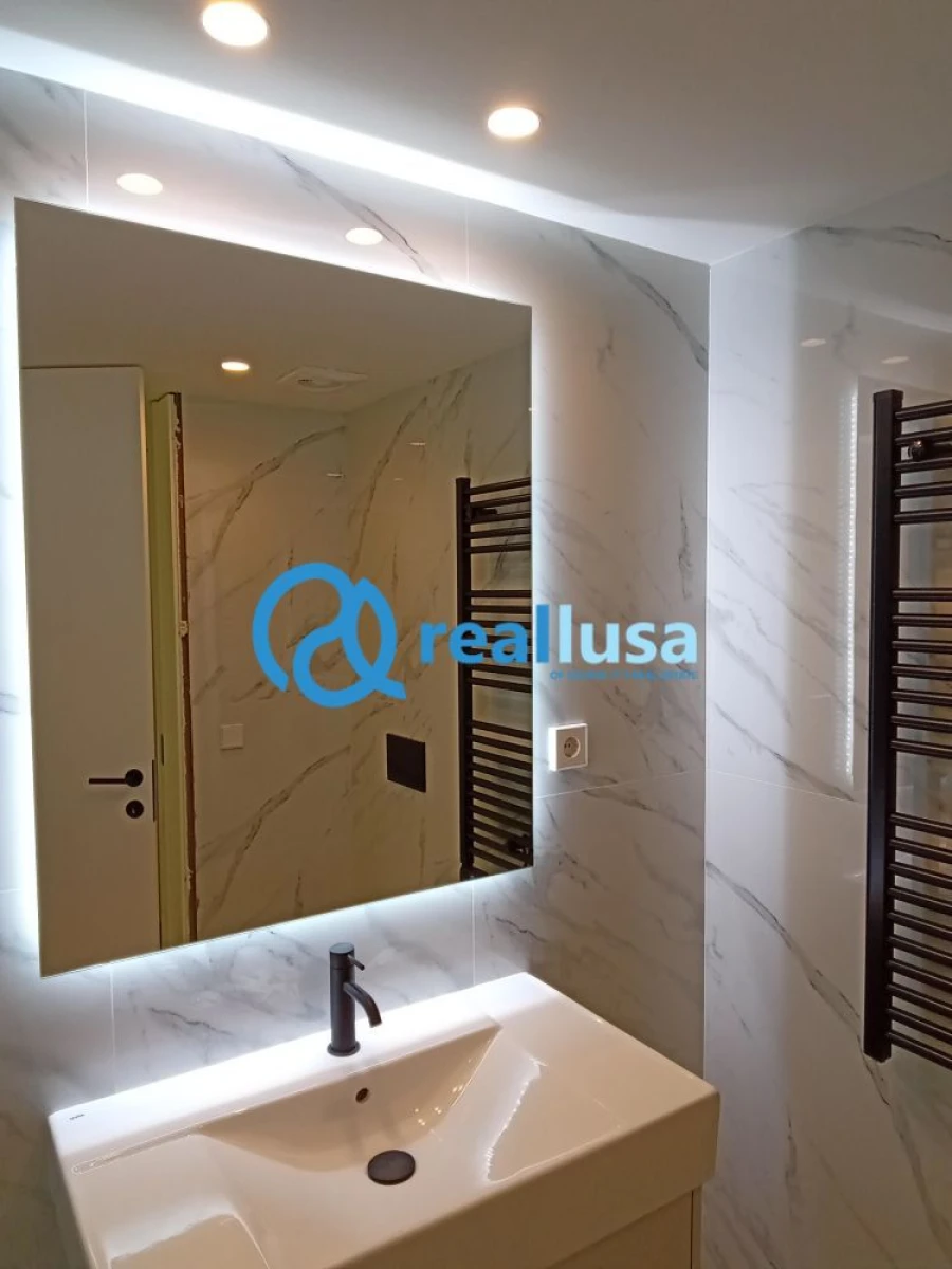 Apartamento T3 para Venda em Mafamude e Vilar do Paraíso Foto 8