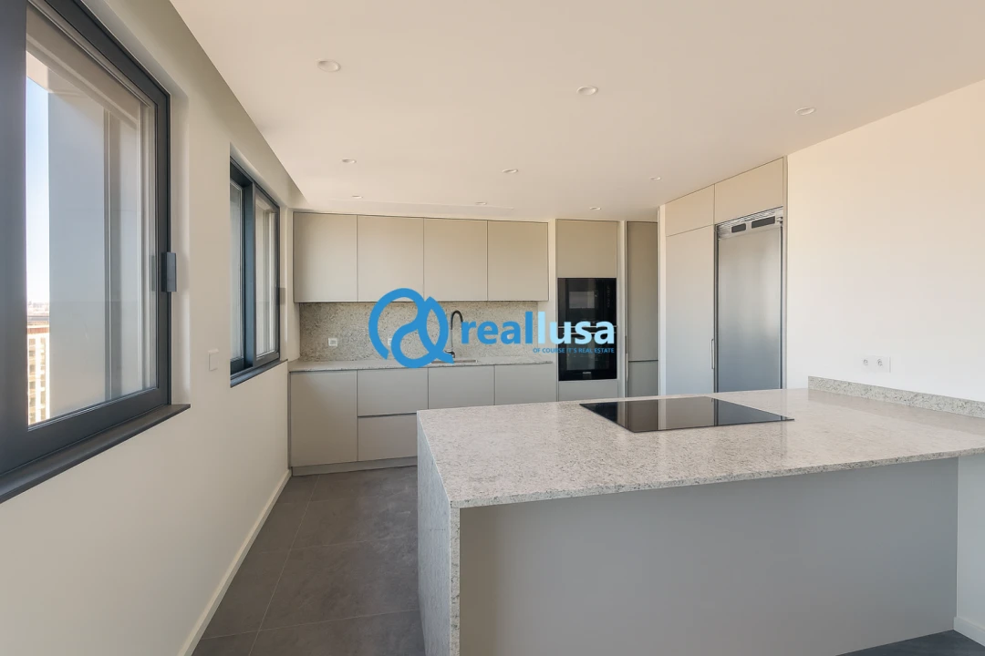 Apartamento T3 para Venda em Mafamude e Vilar do Paraíso Foto 3