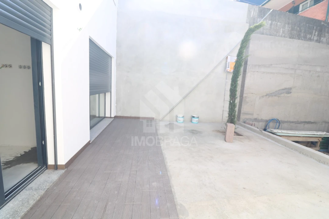 Apartamento T3 para Venda em Braga (Maximinos, Sé e Cividade) Foto 42