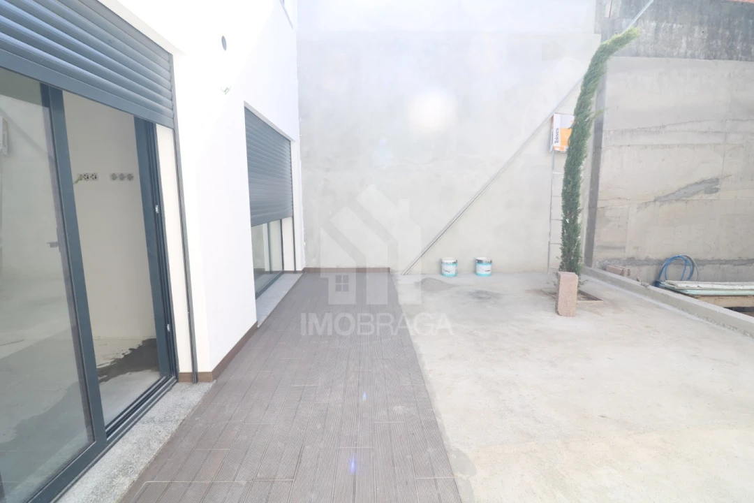 Apartamento T3 para Venda em Braga (Maximinos, Sé e Cividade) Foto 43