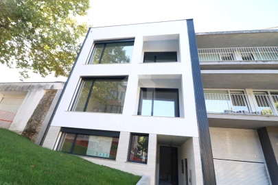 Apartamento T3 para Venda em Braga (Maximinos, Sé e Cividade)